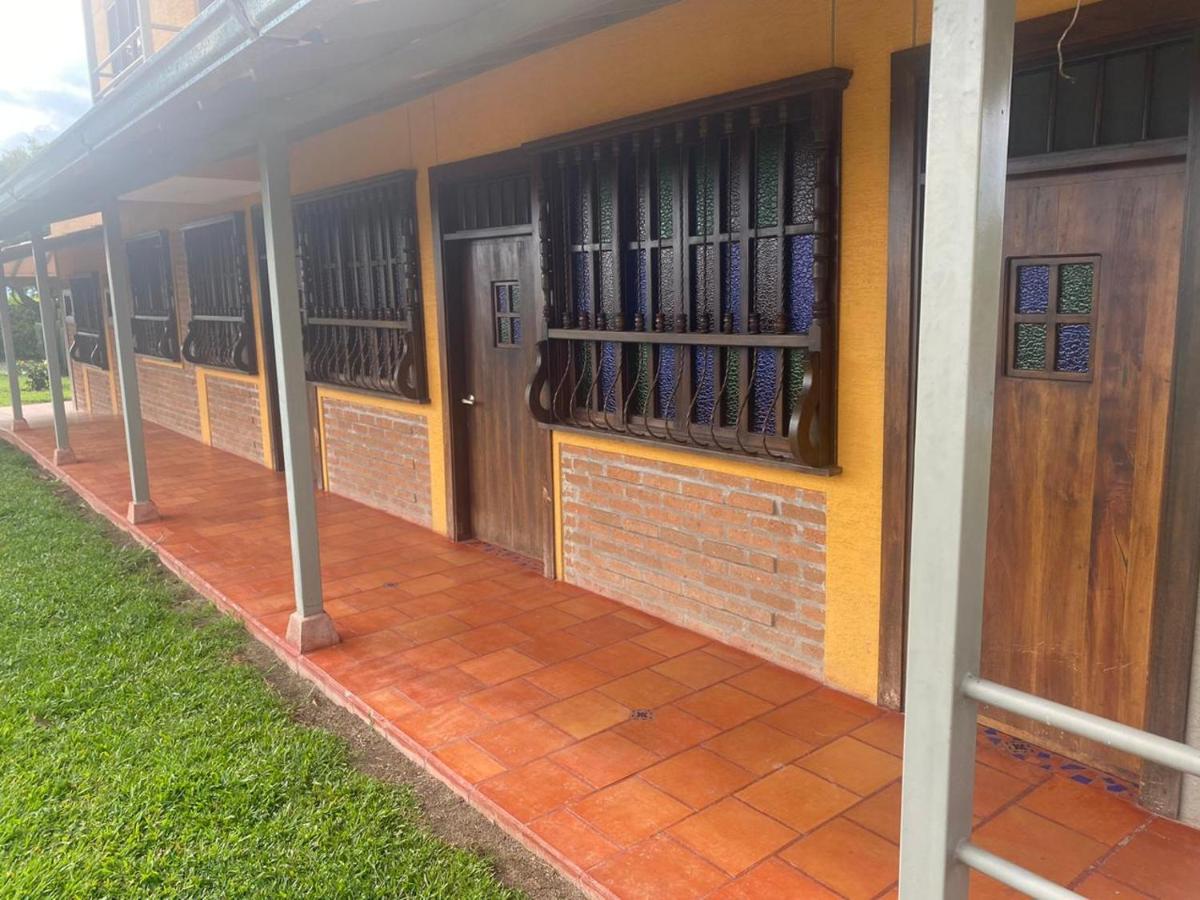Hotel Campestre Los Mangos キンバヤ エクステリア 写真