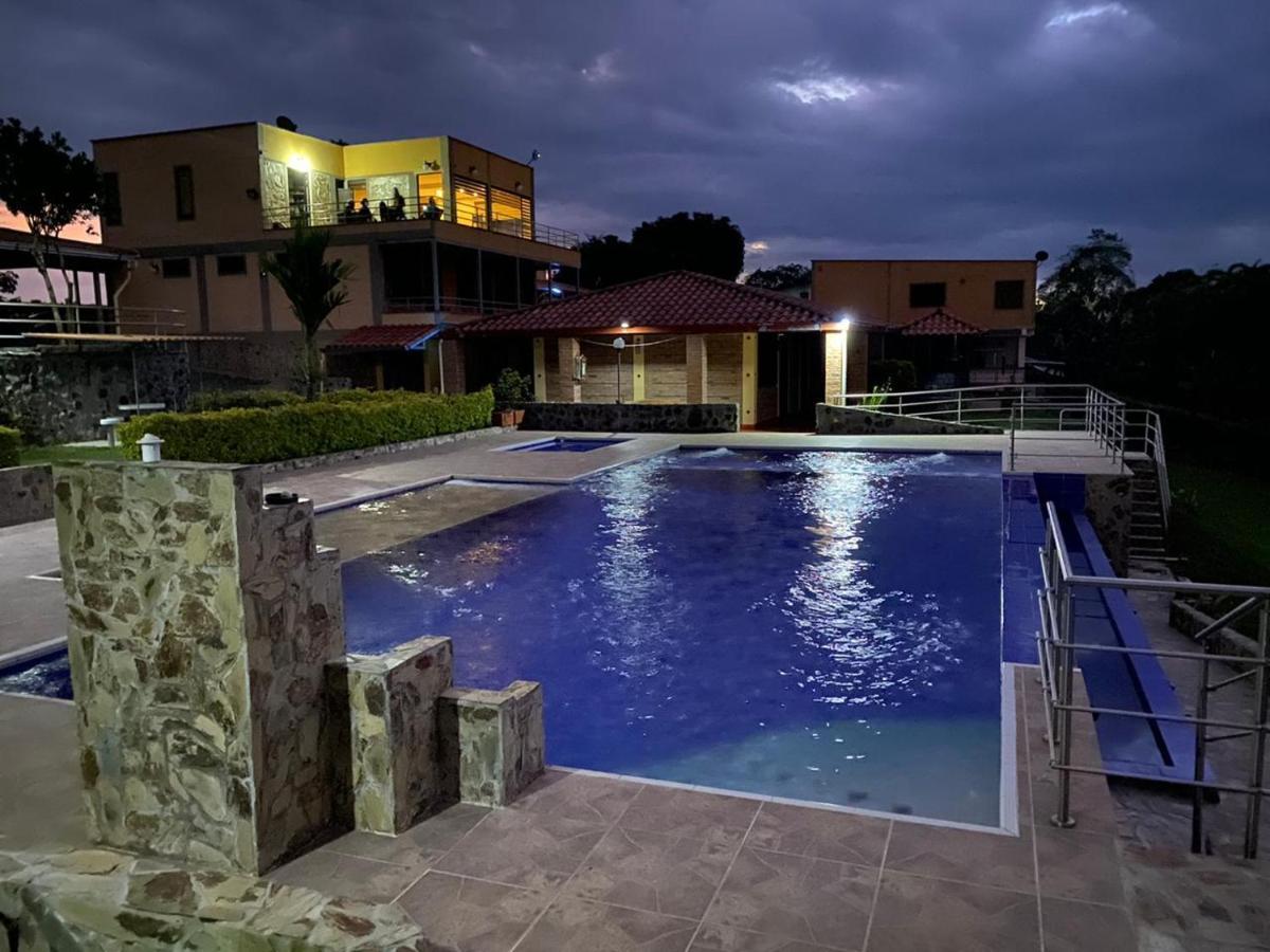 Hotel Campestre Los Mangos キンバヤ エクステリア 写真