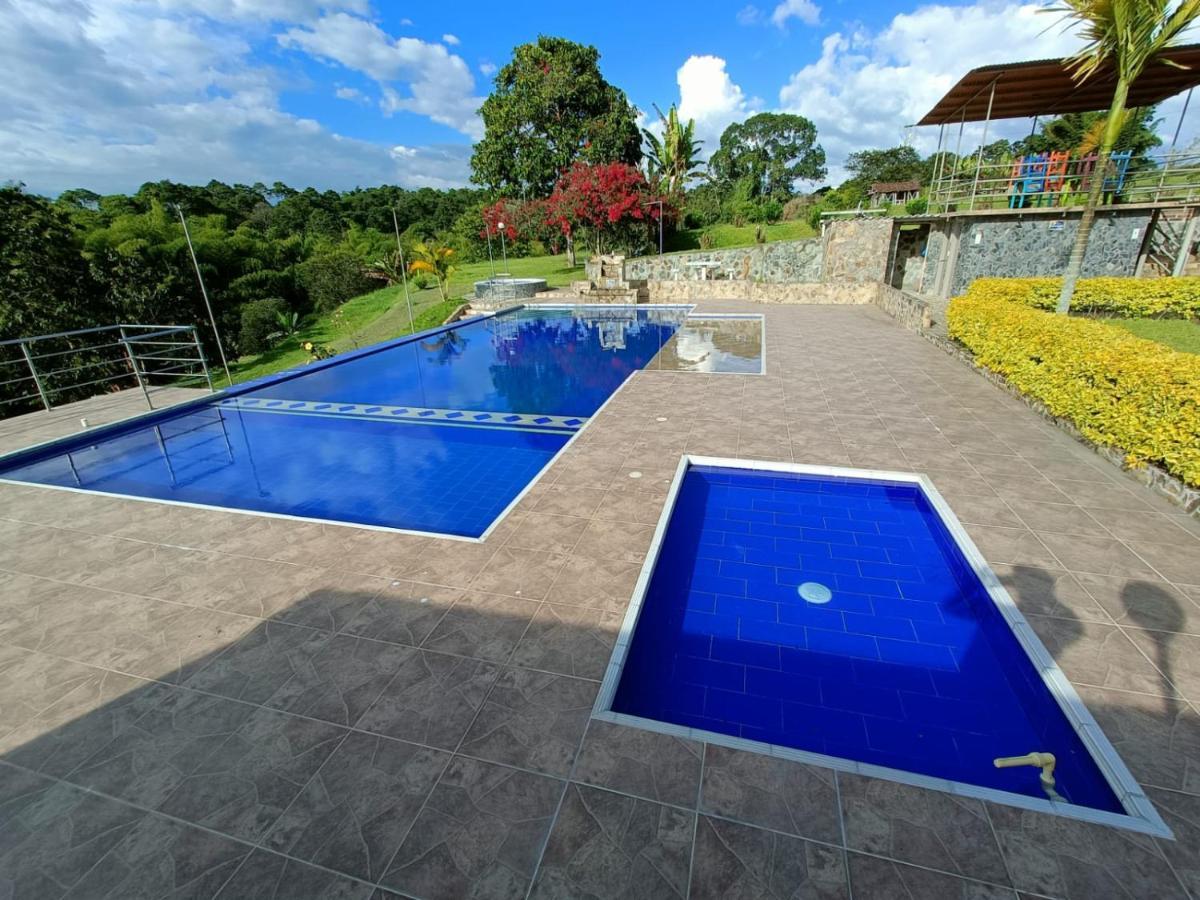 Hotel Campestre Los Mangos キンバヤ エクステリア 写真