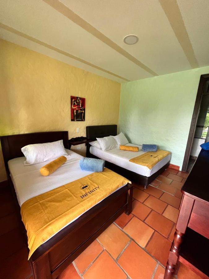 Hotel Campestre Los Mangos キンバヤ エクステリア 写真