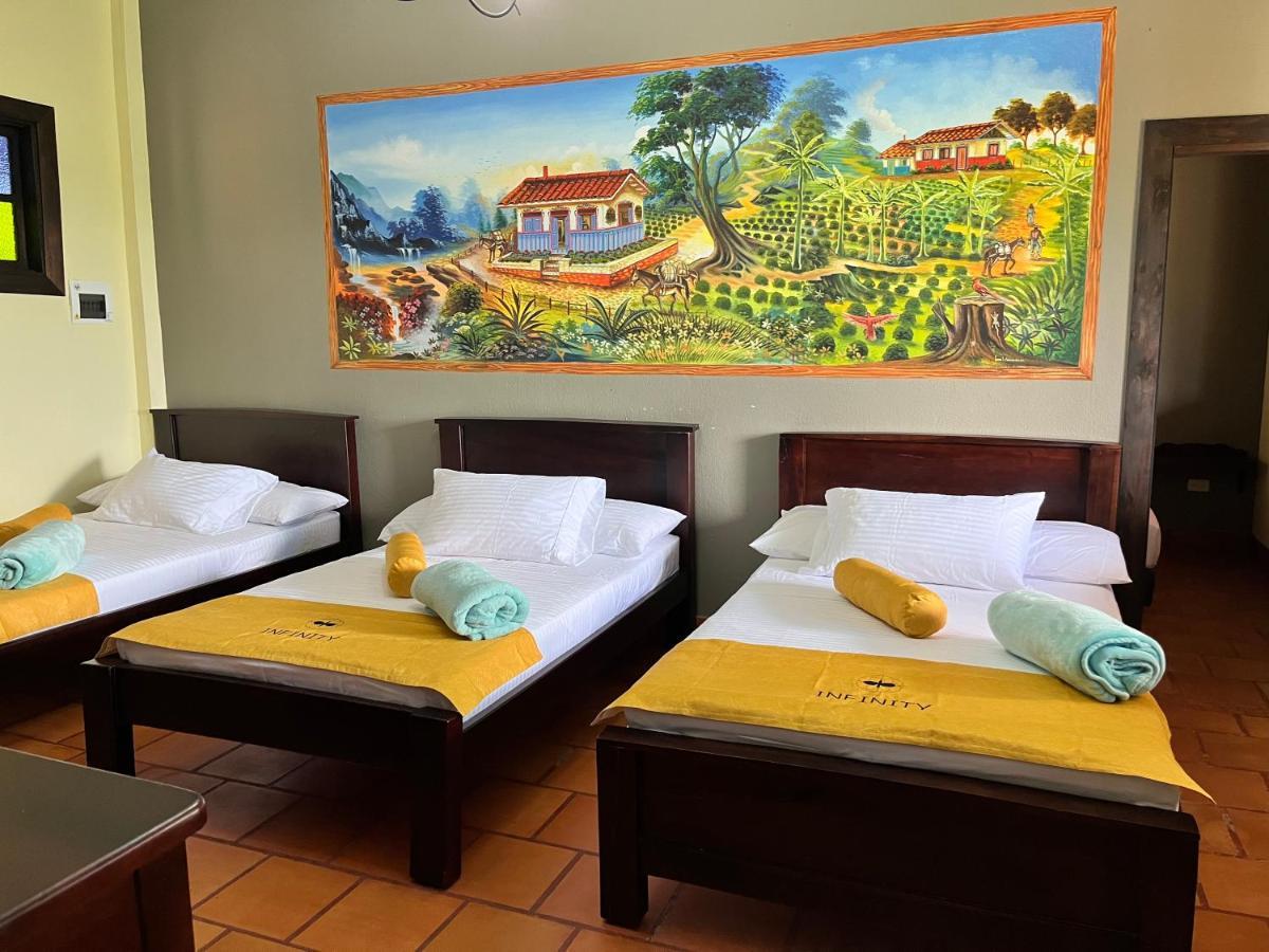 Hotel Campestre Los Mangos キンバヤ エクステリア 写真