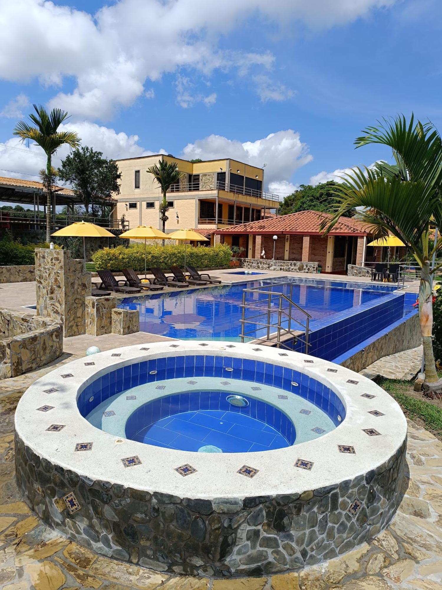 Hotel Campestre Los Mangos キンバヤ エクステリア 写真