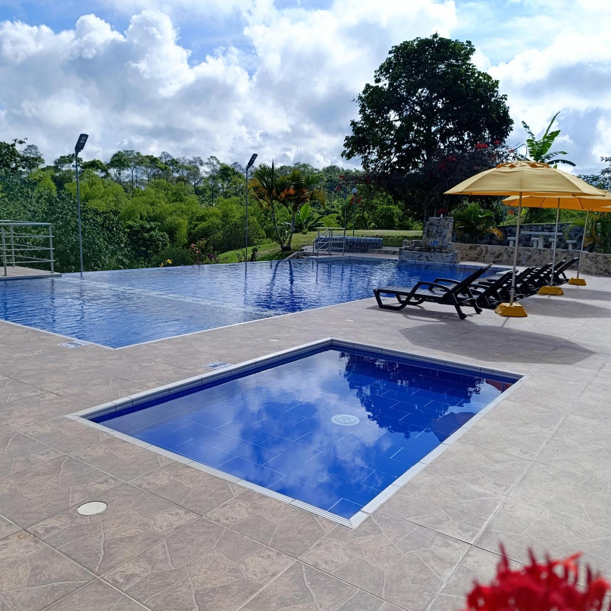 Hotel Campestre Los Mangos キンバヤ エクステリア 写真
