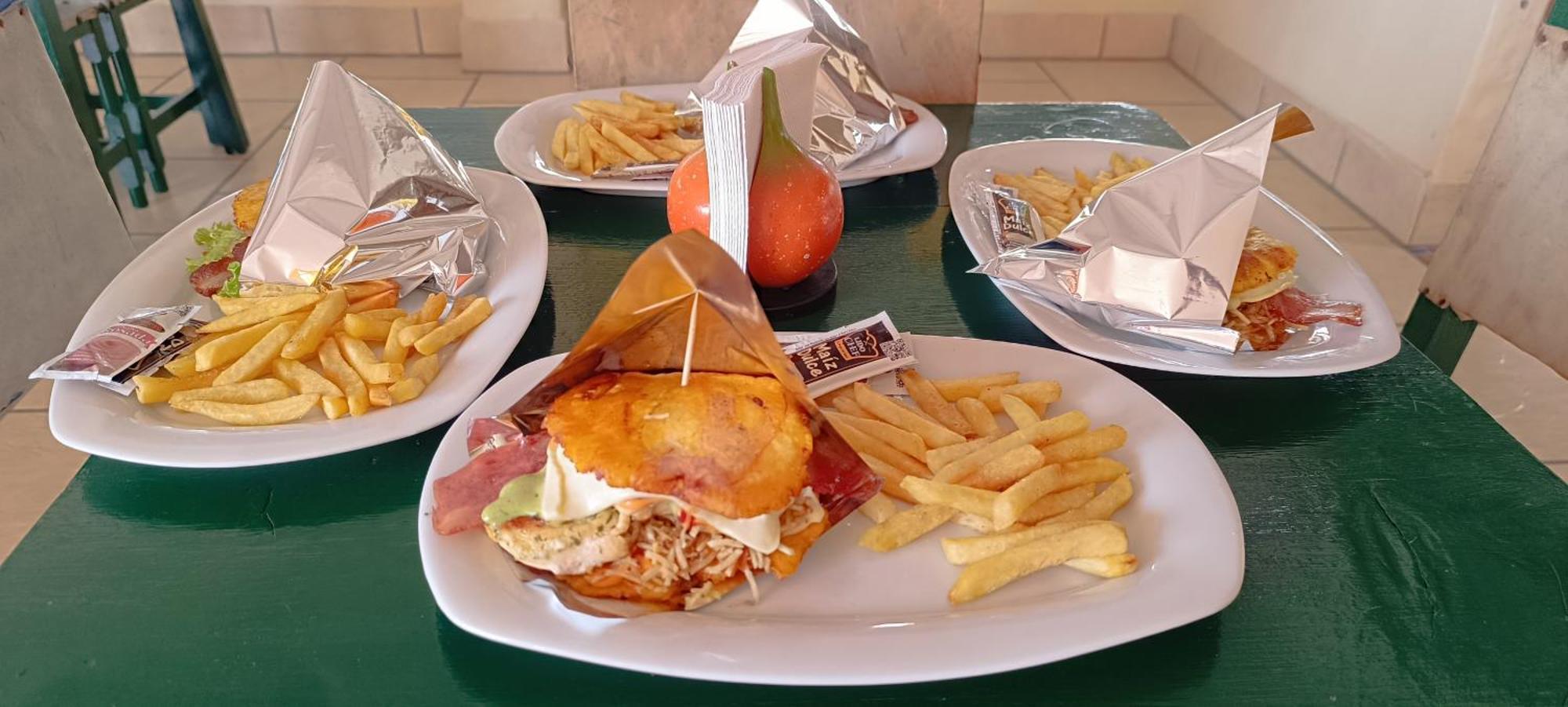 Hotel Campestre Los Mangos キンバヤ エクステリア 写真