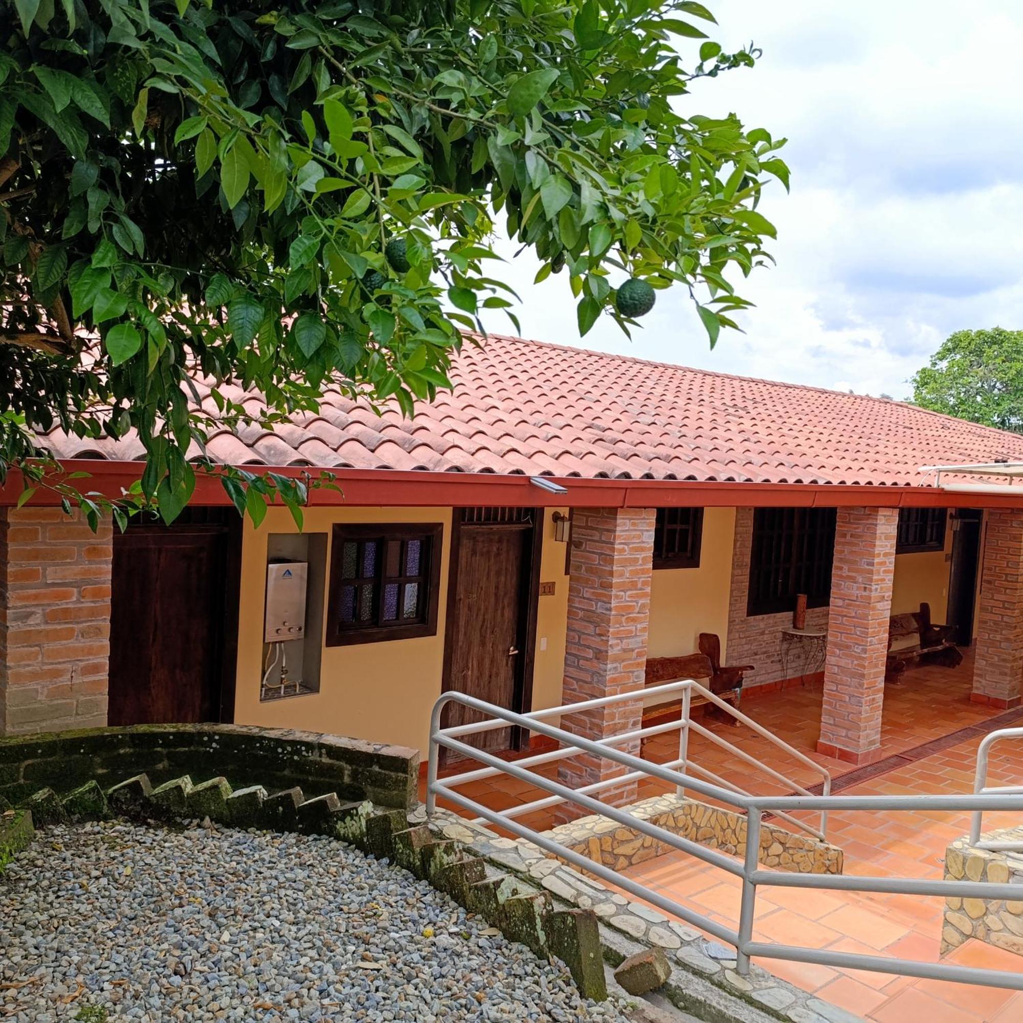 Hotel Campestre Los Mangos キンバヤ エクステリア 写真