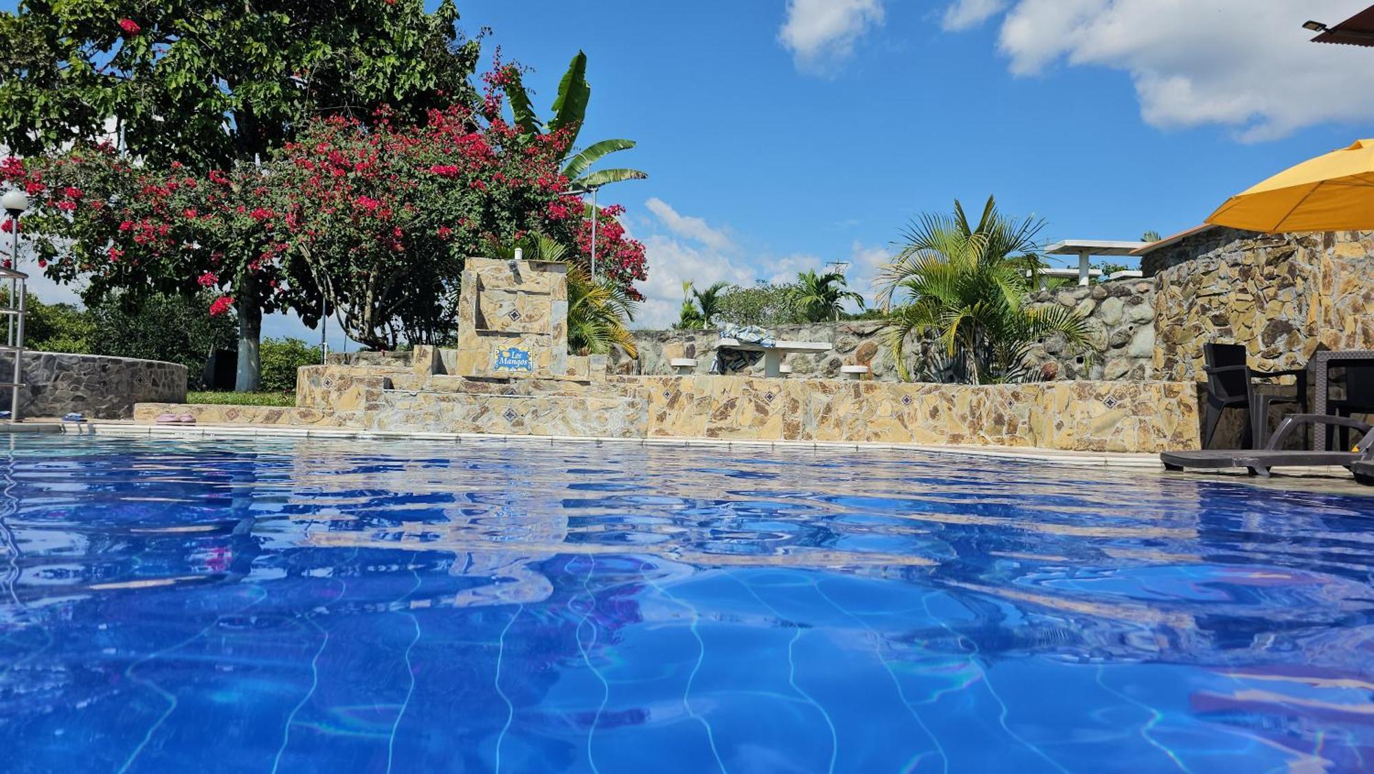 Hotel Campestre Los Mangos キンバヤ エクステリア 写真